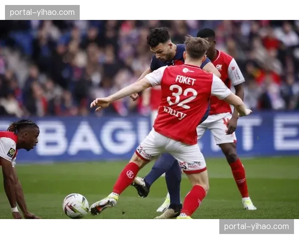 专访兰斯前锋达拉米：“我的目标是成为法甲最佳年轻球员。”